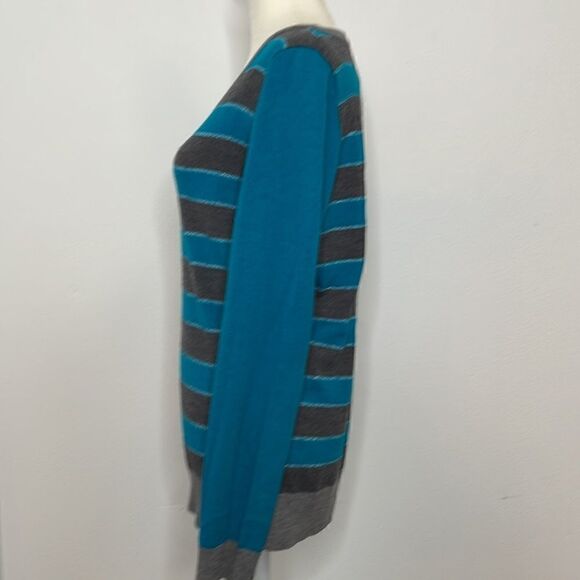 Banana Republic merino wool sweater.  Size medium.  Metallic silver threads. - Picture 2 of 5